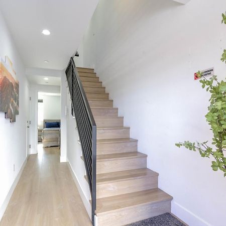 Modern Apartment In Studio City Лос Анджелис Екстериор снимка