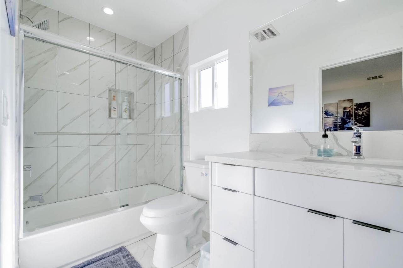 Modern Apartment In Studio City Лос Анджелис Екстериор снимка