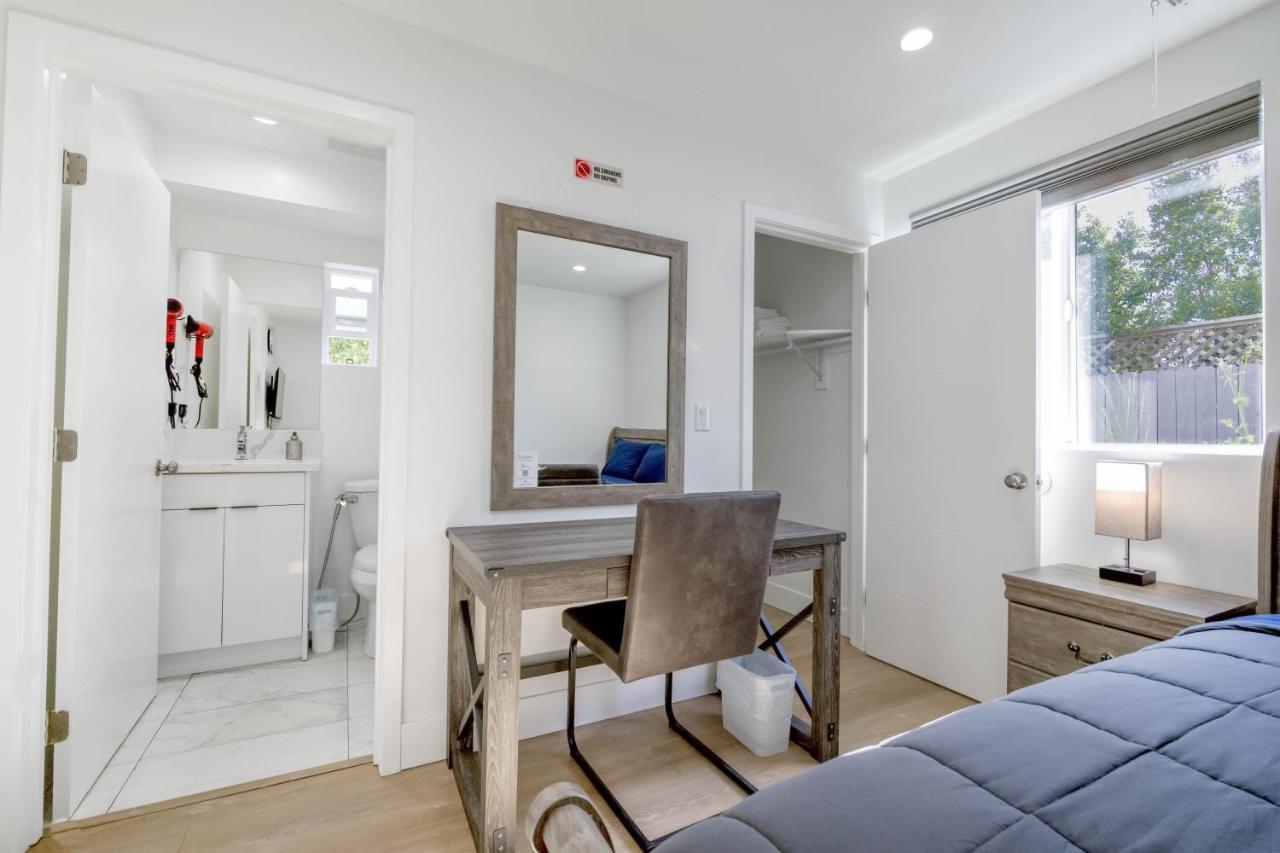 Modern Apartment In Studio City Лос Анджелис Екстериор снимка